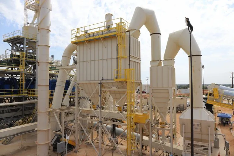 Baghouse and ventilation system frac sand plant