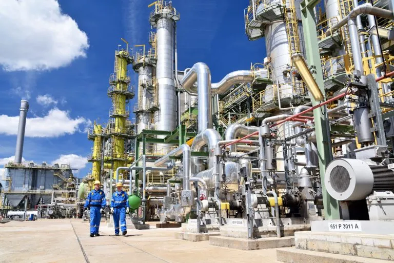 Chemicals & pharmaceuticals<br> 
